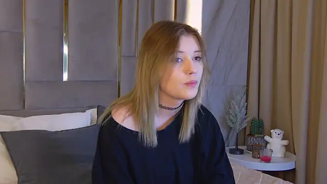 Snapshot of Mila_blum chatting on 05-07-26, 06:13 Mila blum online show from 05-07-26, 06:13