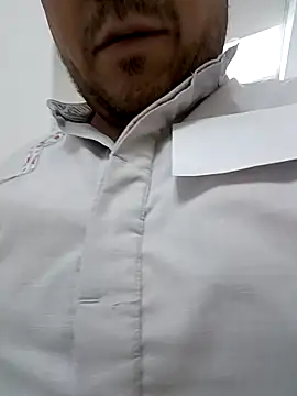 lobo caliente37 online show from 04-13-26, 08:36