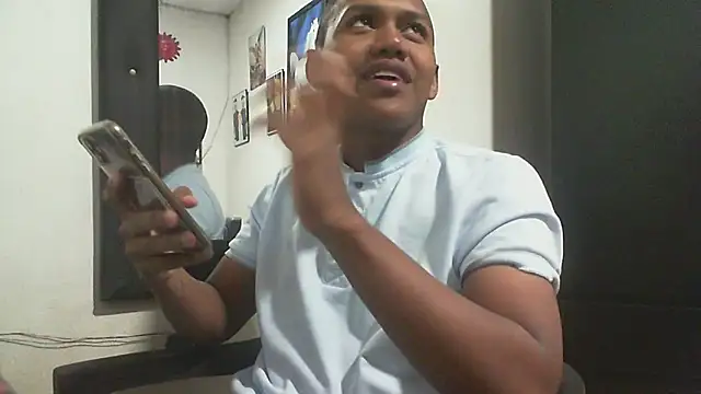 ChocolaticoBoy online show from 04-04-26, 11:24