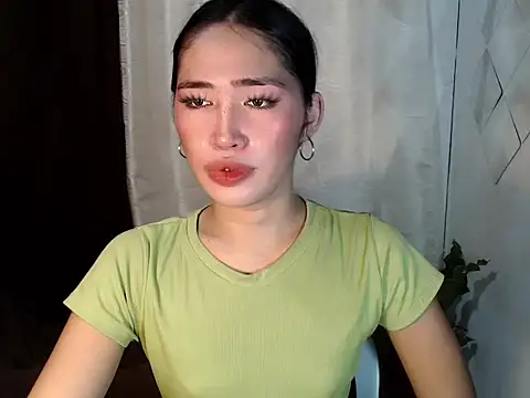 urasiankylie online show from 05-13-26, 08:01