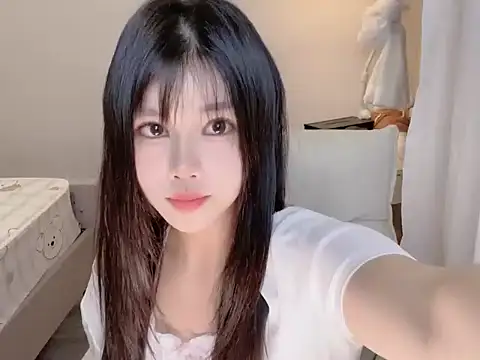 Snapshot of chenchen373 chatting on 05-25-26, 02:56 chenchen373 online show from 05-25-26, 02:56