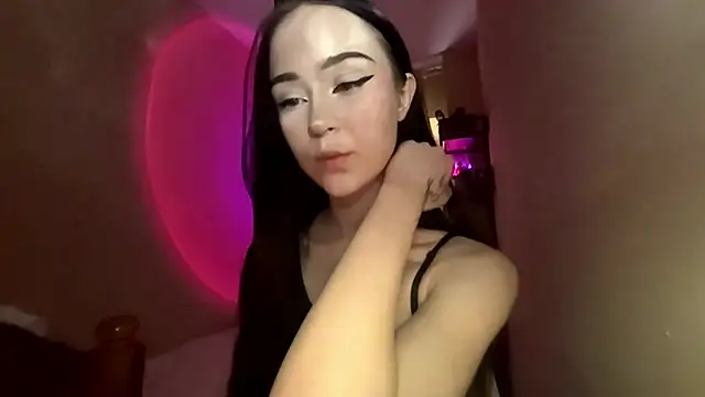 Adeline star online show from 04-22-26, 10:17