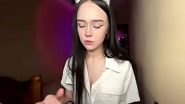 Adeline star online show from 04-24-26, 06:32