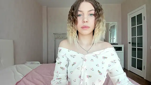 Snapshot of uma_like chatting on 04-07-26, 08:48 uma like online show from 04-07-26, 08:48