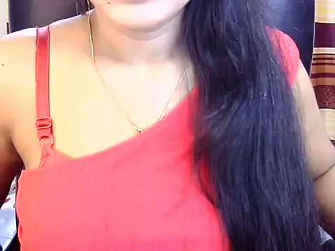 Noor Zarin online show from 04-30-26, 03:51