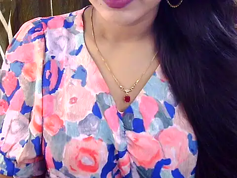 Noor Zarin online show from 05-14-26, 02:57
