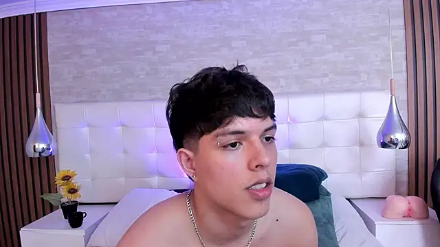 DamiaanXx online show from 05-11-26, 04:04