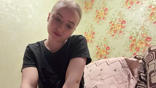 Snapshot of SabinaHaggen chatting on 04-16-26, 09:39 SabinaHaggen online show from 04-16-26, 09:39