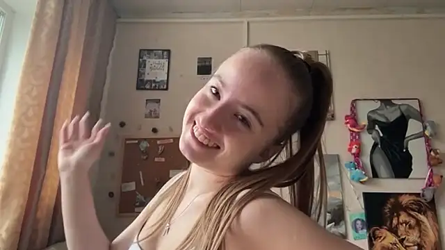 Snapshot of SabinaHaggen chatting on 04-24-26, 02:52 SabinaHaggen online show from 04-24-26, 02:52