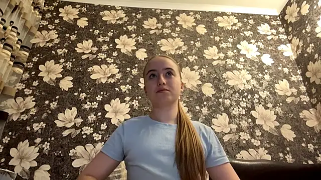 Snapshot of SabinaHaggen chatting on 05-19-26, 05:52 SabinaHaggen online show from 05-19-26, 05:52
