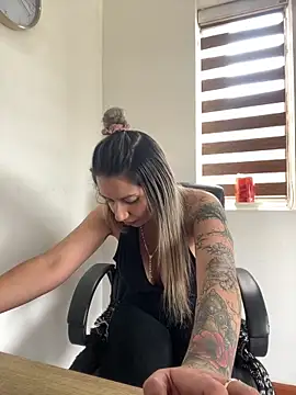 Isabella varella- online show from 04-29-26, 05:30