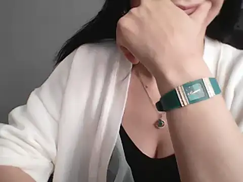 sara 41 online show from 04-15-26, 08:32