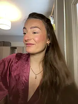 MiaLovesxxx online show from 05-07-26, 11:37