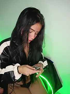 Snapshot of Mia_Flamee chatting on 04-11-26, 11:03 Mia Flamee online show from 04-11-26, 11:03