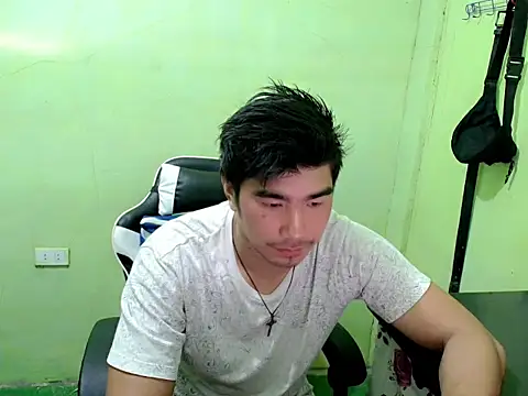 Hunkfireman online show from 06-18-26, 11:31