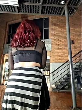 Snapshot of Ayleeen25 chatting on 04-05-26, 01:03 Ayleeen25 online show from 04-05-26, 01:03