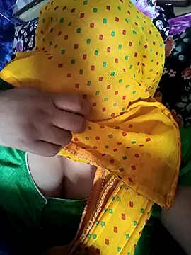 Snapshot of pyarisuman chatting on 04-05-26, 08:44 pyarisuman online show from 04-05-26, 08:44