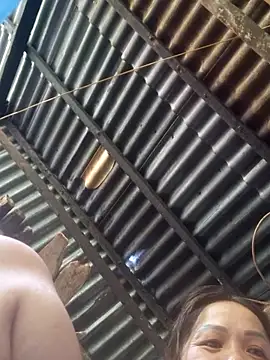 Snapshot of -Luni- chatting on 06-24-26, 04:44 -Luni- online show from 06-24-26, 04:44
