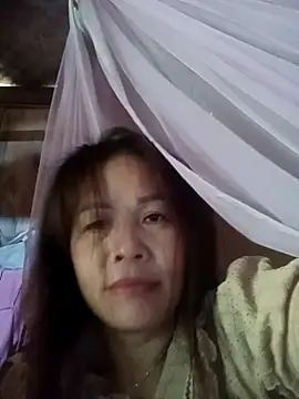 Snapshot of -Luni- chatting on 08-01-26, 06:23 -Luni- online show from 08-01-26, 06:23