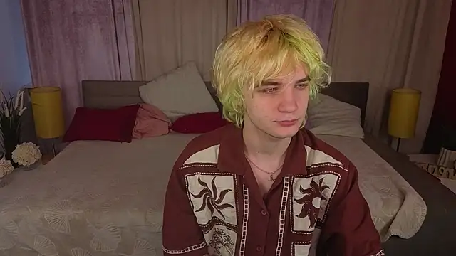 Snapshot of JameMilann chatting on 04-06-26, 06:14 JameMilann online show from 04-06-26, 06:14