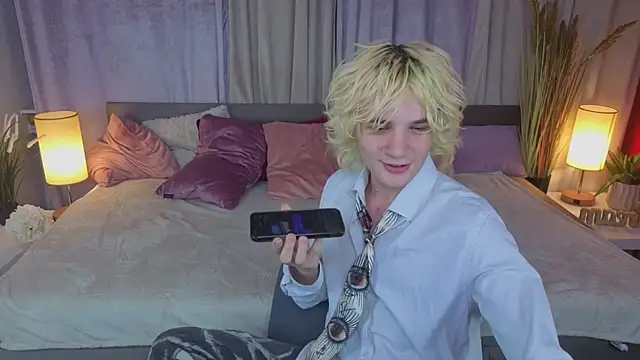 JameMilann online show from 05-12-26, 08:28