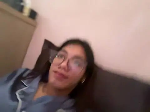 Akari hunt online show from 04-07-26, 11:04