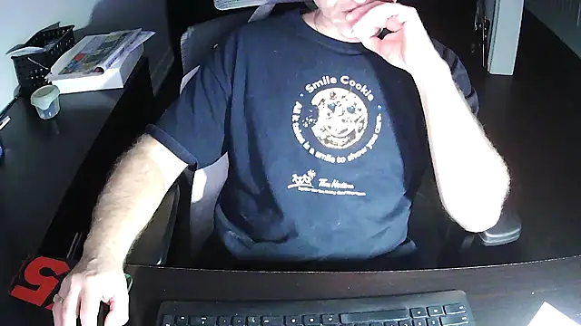 Shalun2000 online show from 05-10-26, 03:33