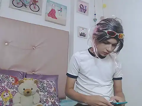 Aleja Scoott  online show from 04-15-26, 03:13
