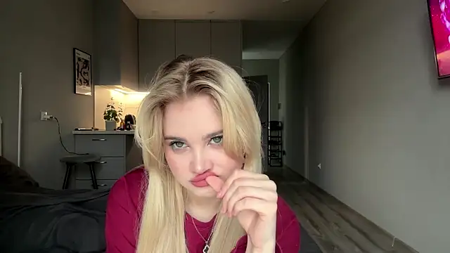 kirtova  online show from 04-18-26, 09:13