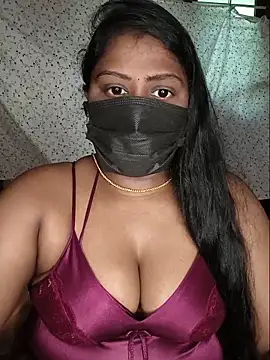 Romantic Woman online show from 05-16-26, 06:32