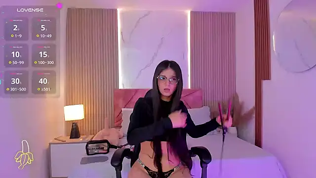 clairemillerx online show from 04-20-26, 07:48