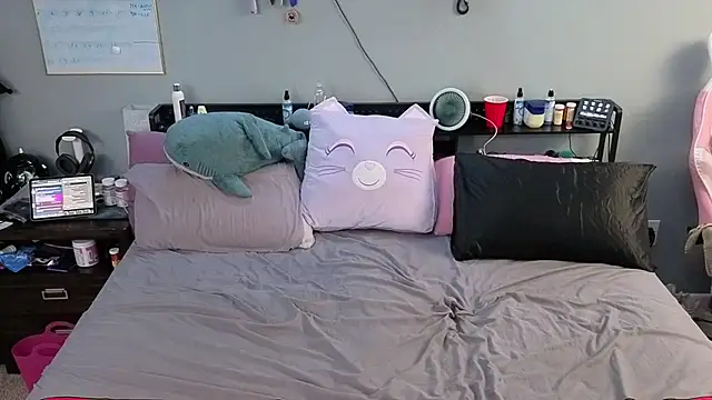 PolyCircus online show from 06-28-26, 05:02