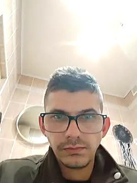 Snapshot of ENzFa chatting on 04-04-26, 10:51 ENzFa online show from 04-04-26, 10:51