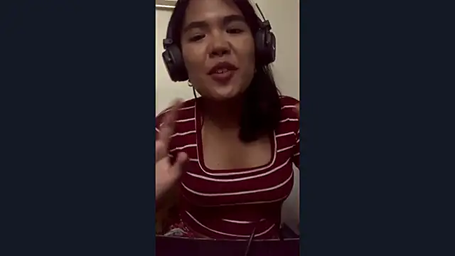 Snapshot of JewellKautzer chatting on 04-06-26, 05:41 JewellKautzer online show from 04-06-26, 05:41