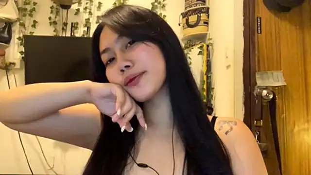 GlindaDejardin online show from 04-12-26, 05:07