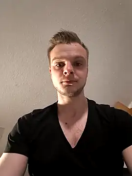 Snapshot of CuteDenno chatting on 04-06-26, 06:53 CuteDenno online show from 04-06-26, 06:53