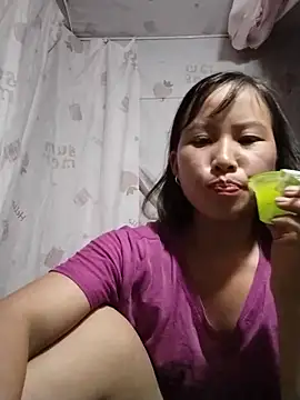 Snapshot of Yo-must chatting on 06-08-26, 05:41 Yo-must online show from 06-08-26, 05:41