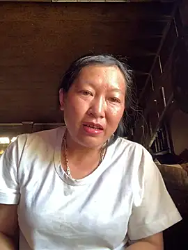 candy-beo online show from 04-12-26, 07:57