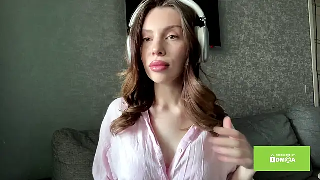 anycamx online show from 04-13-26, 06:19