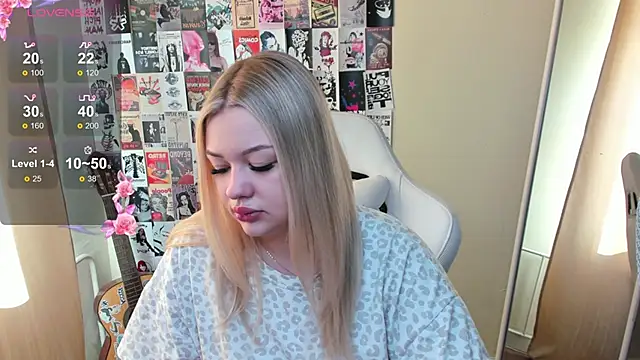 AmeliePeach online show from 05-28-26, 01:36