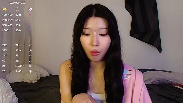 Snapshot of ayasinji chatting on 05-04-26, 11:01 ayasinji online show from 05-04-26, 11:01