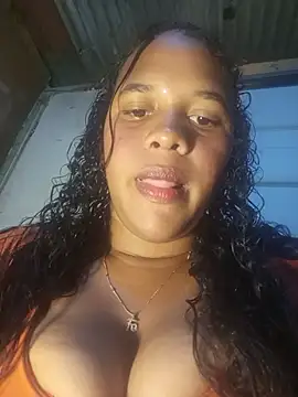 Snapshot of michelle_castillo chatting on 04-18-26, 03:43 michelle castillo online show from 04-18-26, 03:43