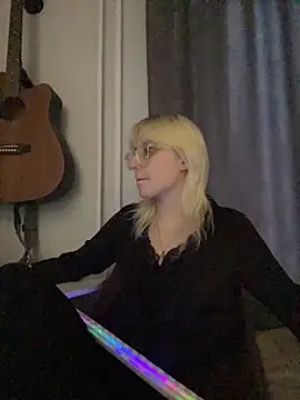 Picxel  online show from 04-07-26, 02:34