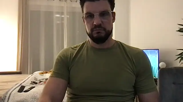 YoloNude online show from 04-10-26, 08:35