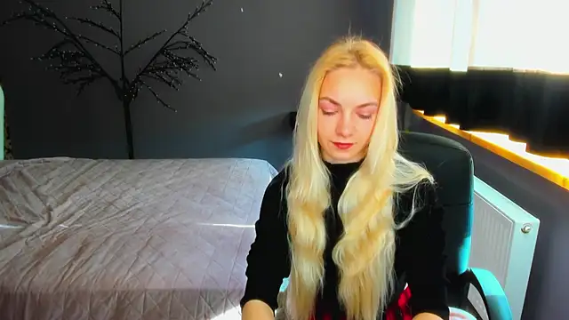 SonnySofia online show from 04-29-26, 05:33