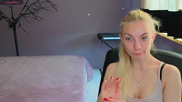 SonnySofia online show from 05-18-26, 05:46