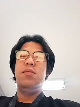 Snapshot of akiramoore chatting on 05-26-26, 01:23 akiramoore online show from 05-26-26, 01:23