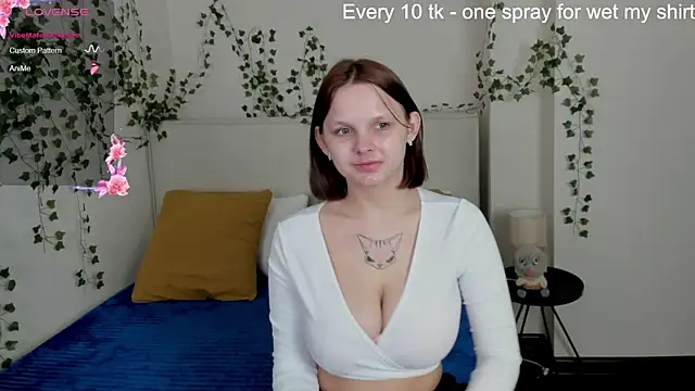 Charlotte Stee online show from 04-20-26, 02:25