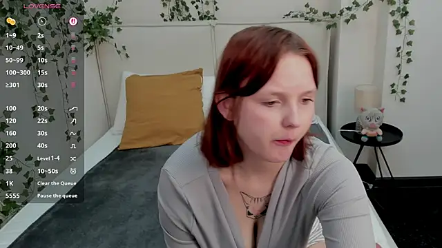 Charlotte Stee online show from 05-07-26, 02:17
