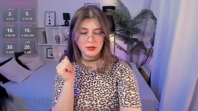 HaniaWish online show from 05-17-26, 05:42